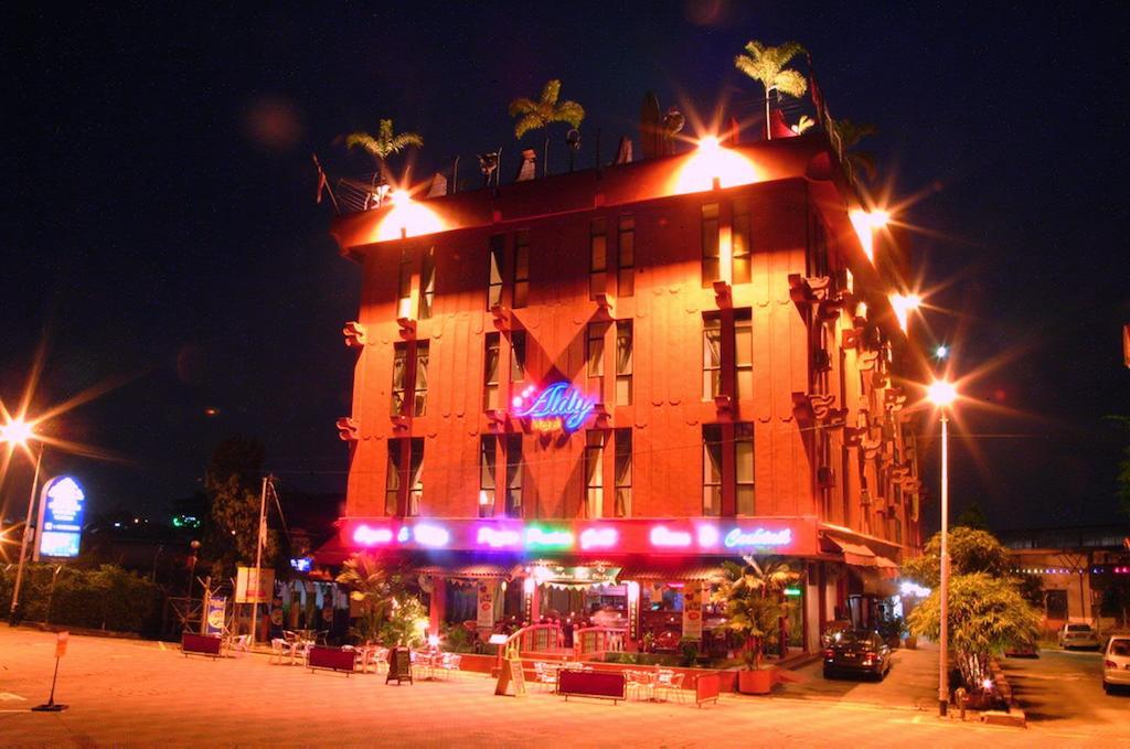 Malacca Aldy Hotel Stadthuys מראה חיצוני תמונה